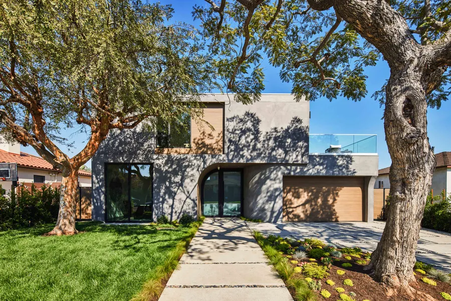 3406 Mountain View Ave