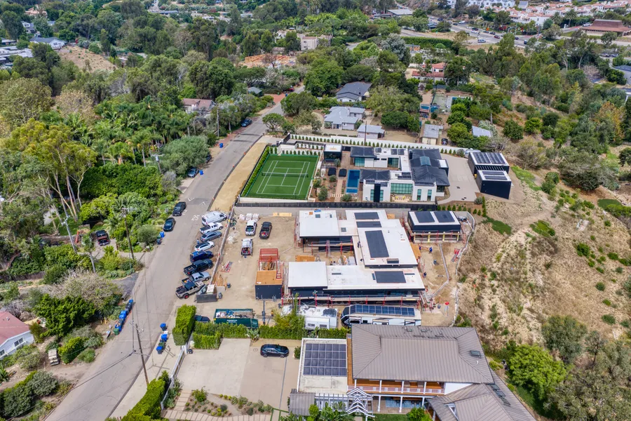 6642 Zumirez Drive, Malibu, CA