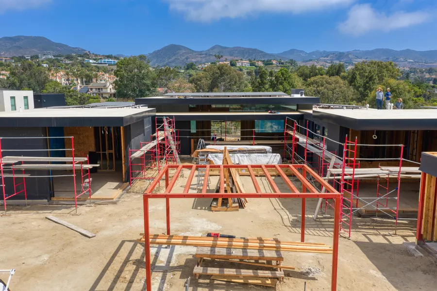 6642 Zumirez Drive, Malibu, CA