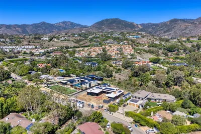 6642 Zumirez Drive, Malibu, CA